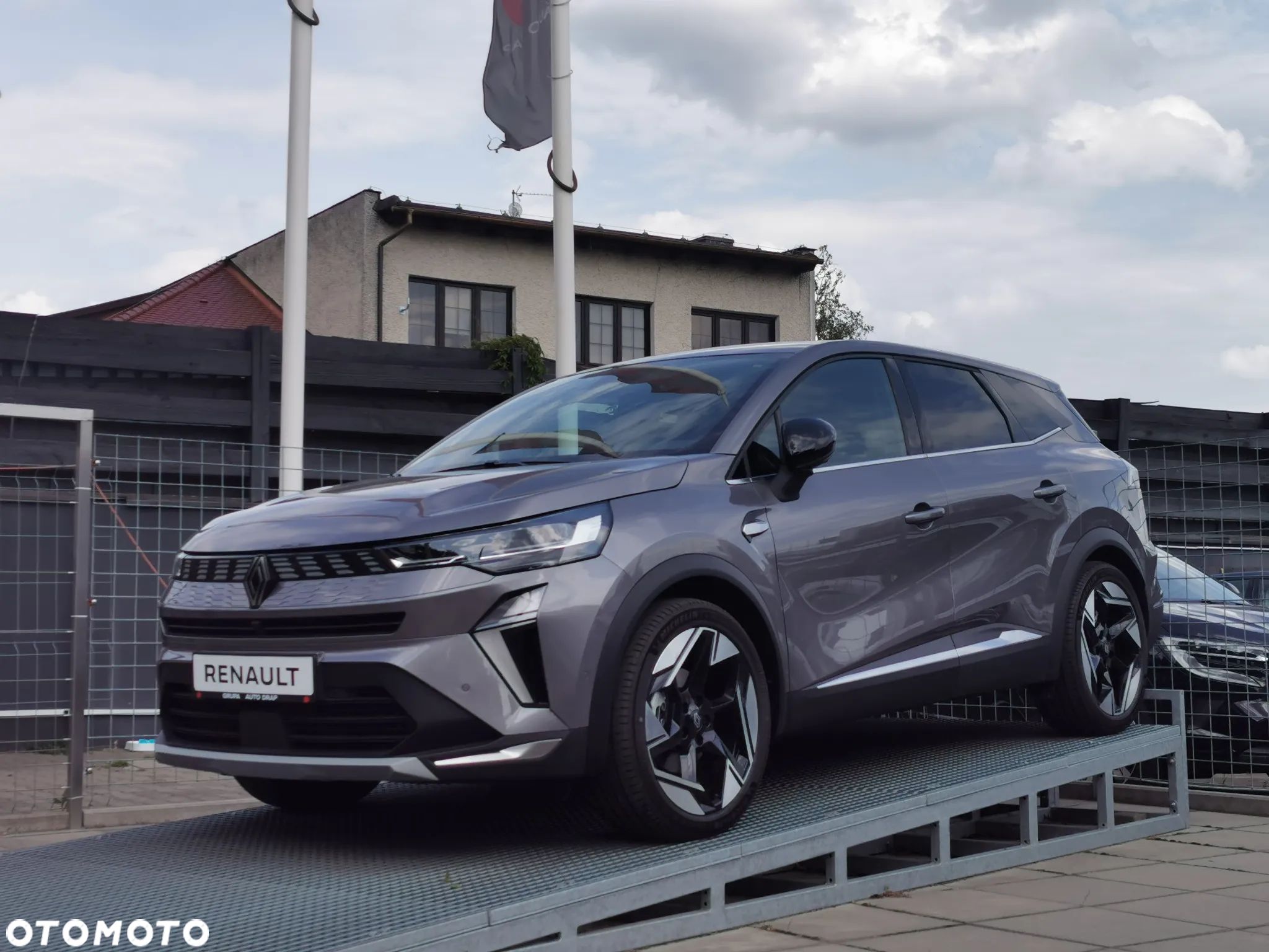 Renault Symbioz 1.6 E-Tech Full Hybrid 145 Iconic - 1