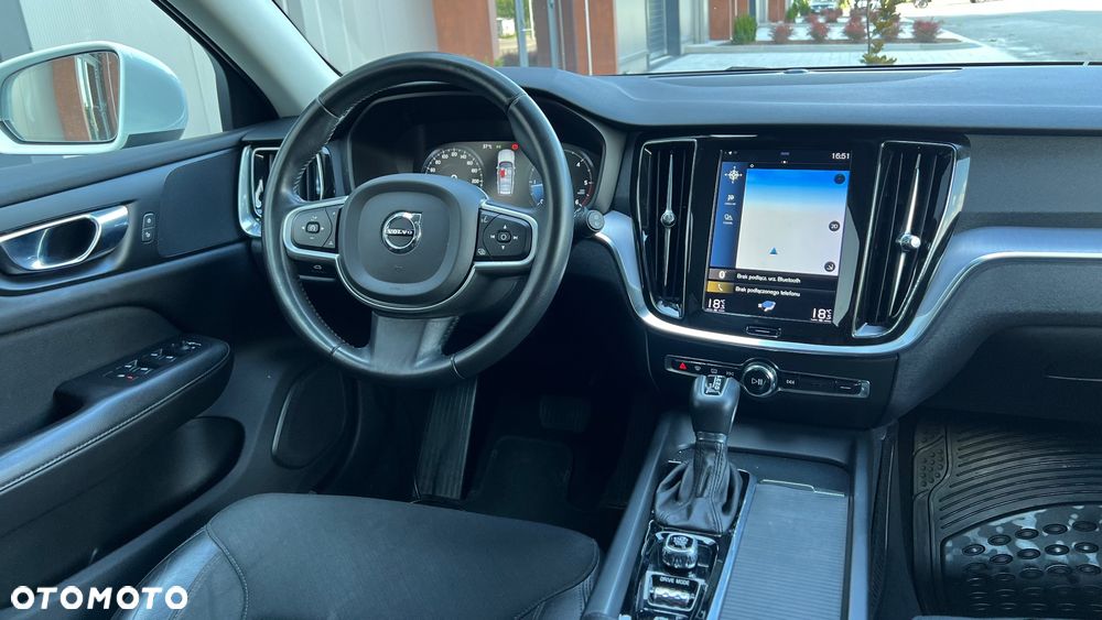 Volvo V60 D3 Momentum Pro - 9