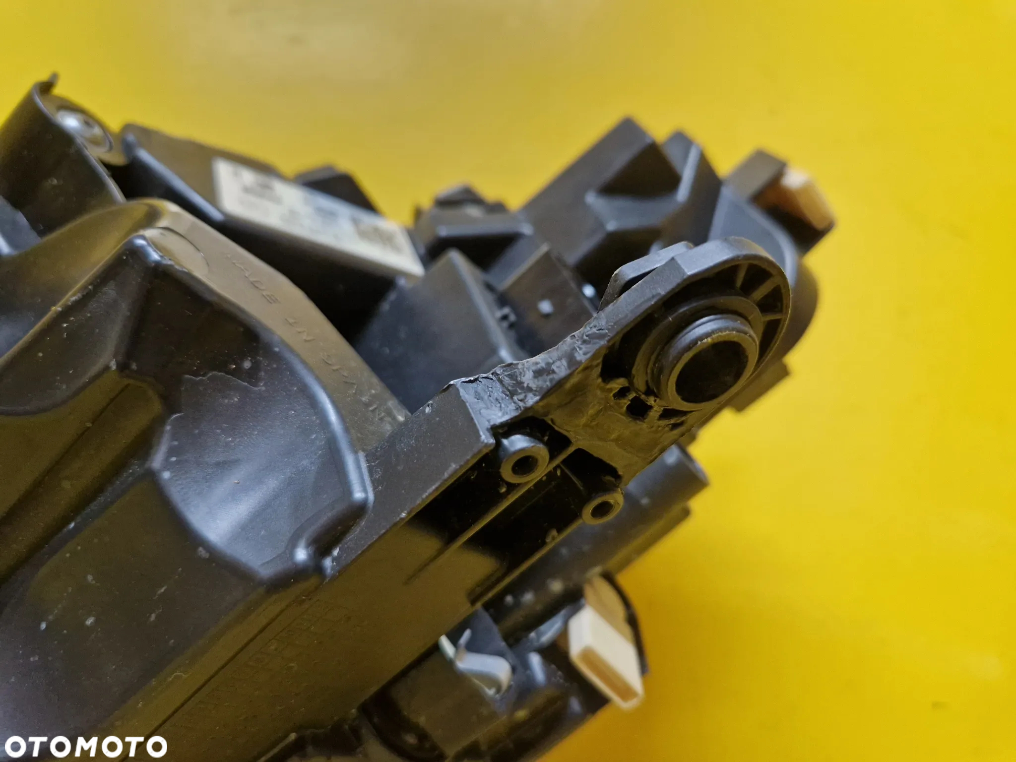 SEAT IBIZA V LIFT 21- LAMPA PRAWA PRZOD 6F1941006F - 10