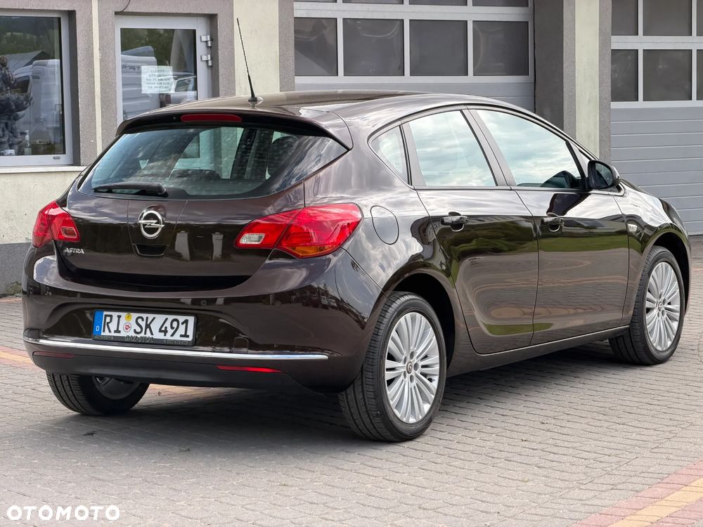 Opel Astra 1.6 Cosmo - 11