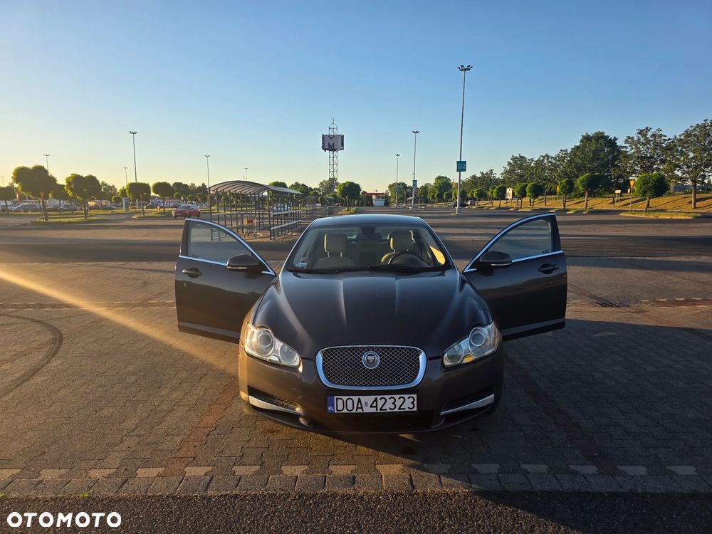 Jaguar XF 3.0 V6 D Premium Luxury - 10