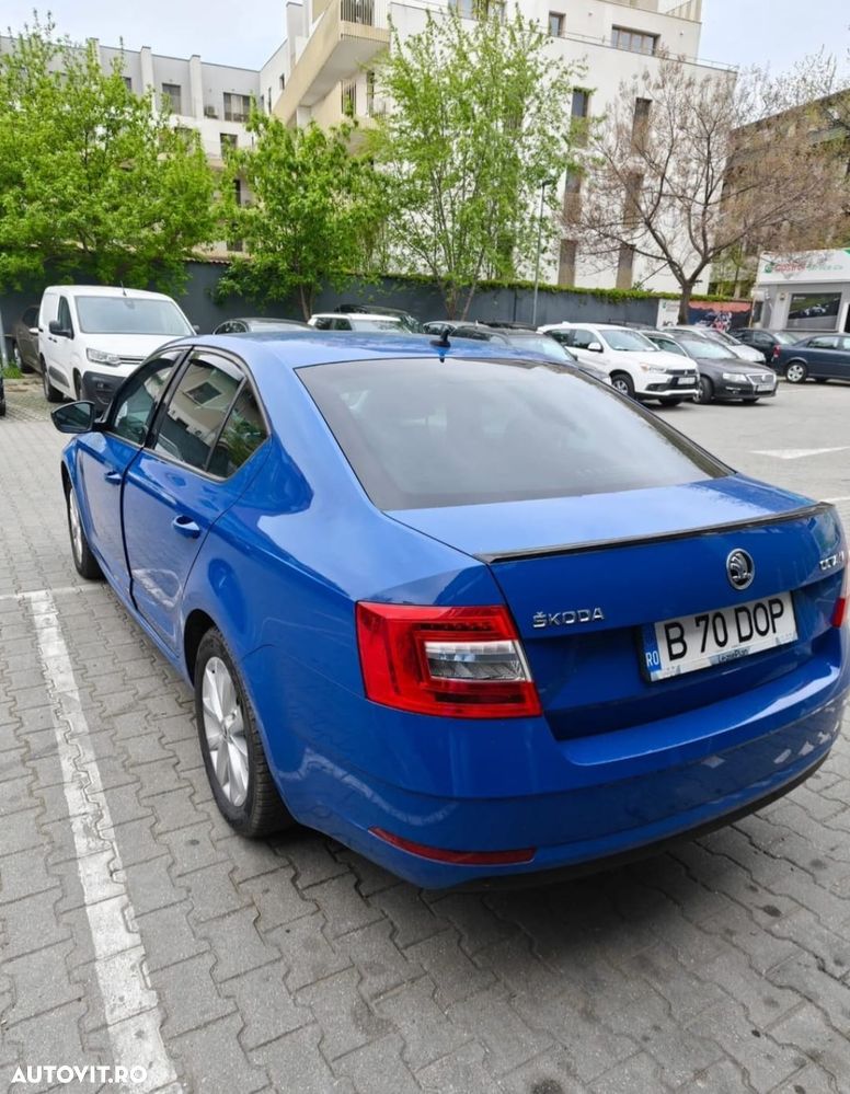 Skoda Octavia 1.5 TSI DSG MHEV Ambition - 2