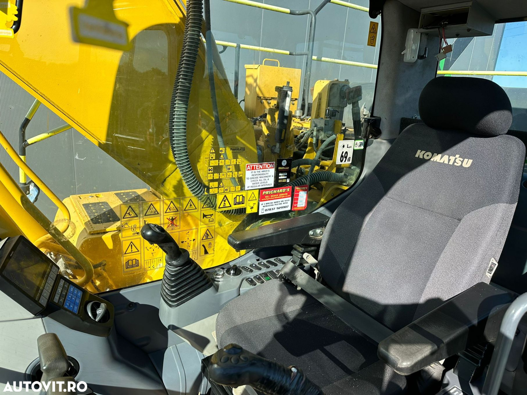 Komatsu HB215LC Hybrid Excavator - 4