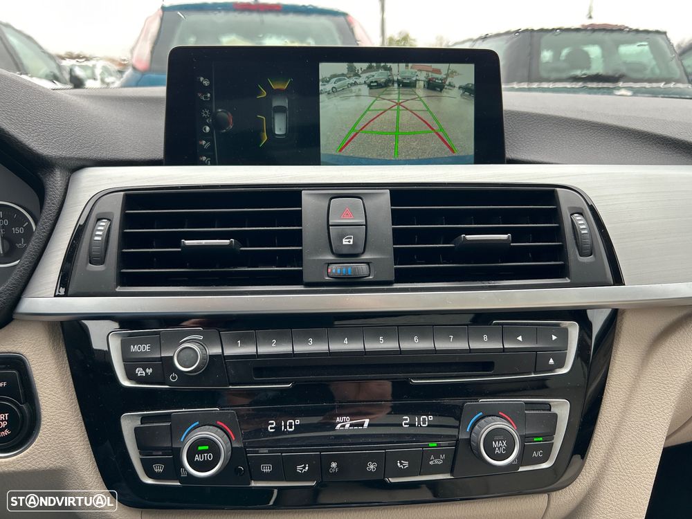 BMW 320 d Touring Line Sport Auto - 27