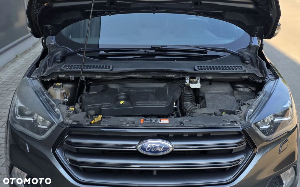 Ford Kuga 2.0 TDCi 4x4 ST-Line - 26