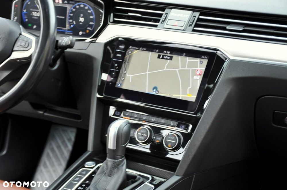 Volkswagen Passat Variant - 28