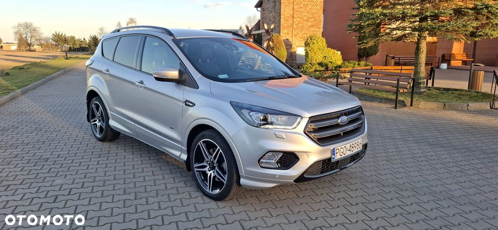 Ford Kuga 2.0 TDCi 4x4 ST-Line - 4
