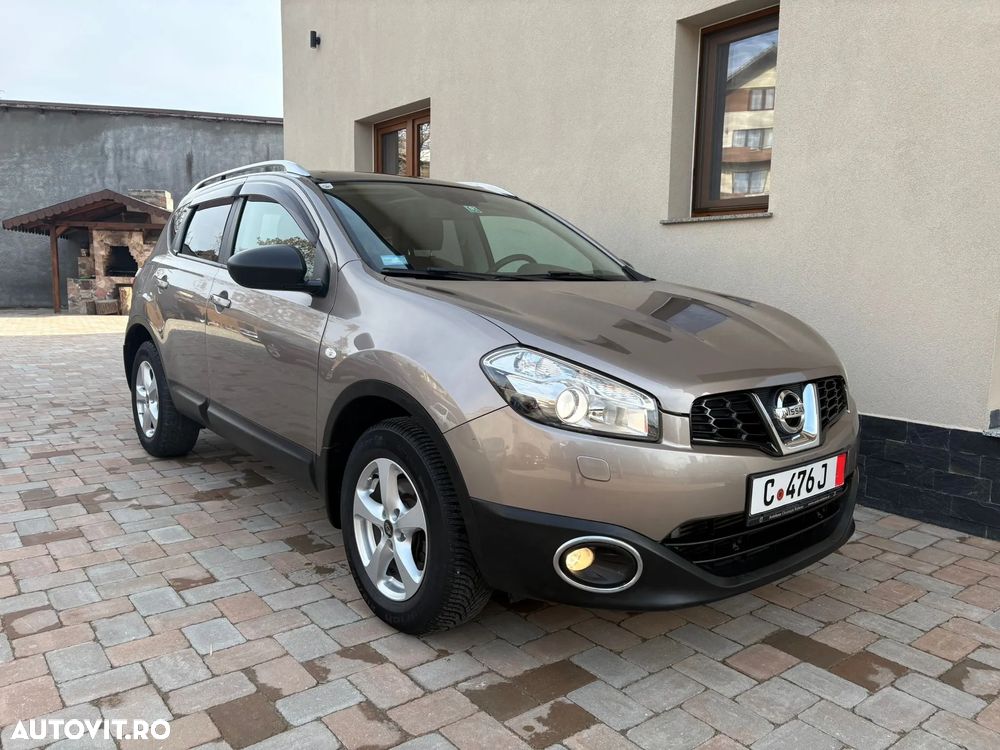 Nissan Qashqai 2.0 DCI 4 x 4 DPF Aut tekna - 1