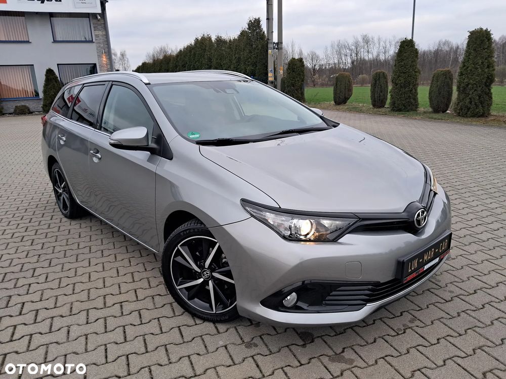 Toyota Auris 1.2 Turbo Team Deutschland - 6