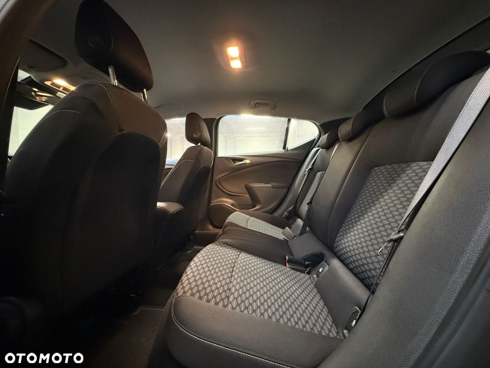 Opel Astra 1.2 T Edition S&S - 24