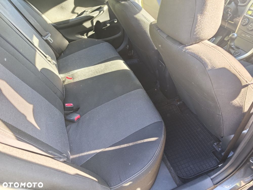 Toyota Corolla - 4