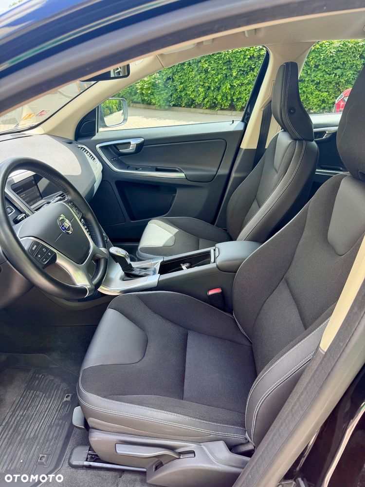 Volvo XC 60 D4 Geartronic Momentum - 12