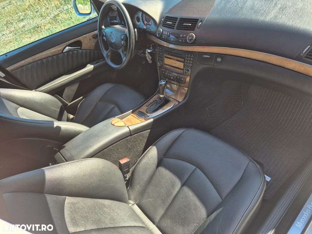 Mercedes-Benz E - 8