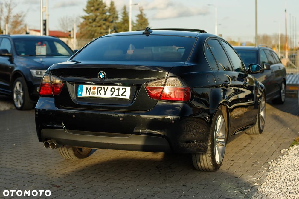 BMW Seria 3 330i - 8