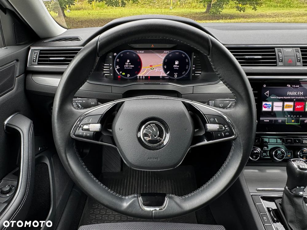 Skoda Superb 2.0 TDI SCR 4x4 Style DSG - 27