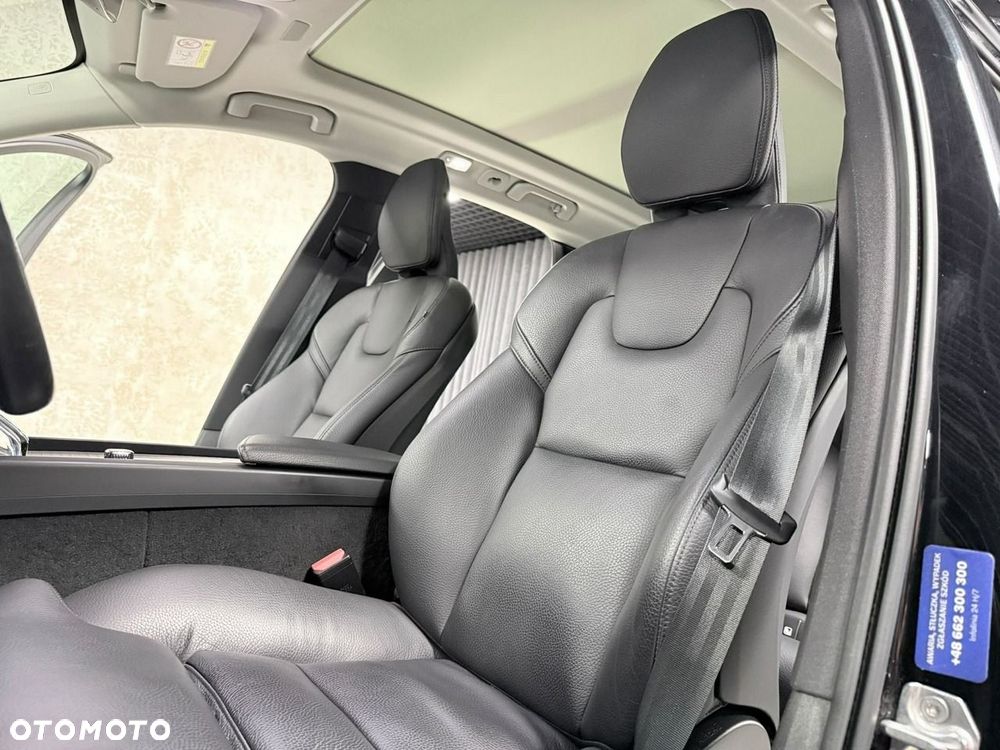 Volvo XC 60 T8 Plug-In Hybrid AWD Inscription Expression - 24