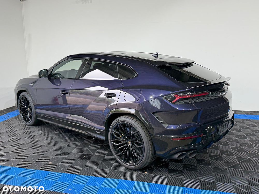 Lamborghini Urus - 8