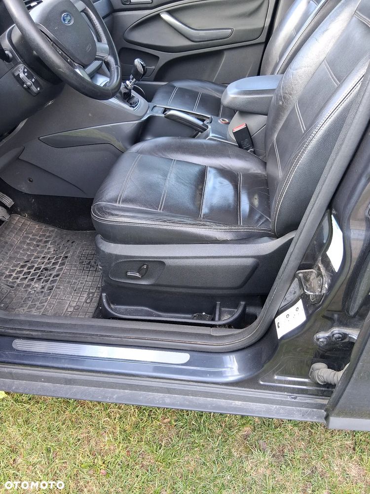 Ford Kuga 2.0 TDCi Titanium - 4