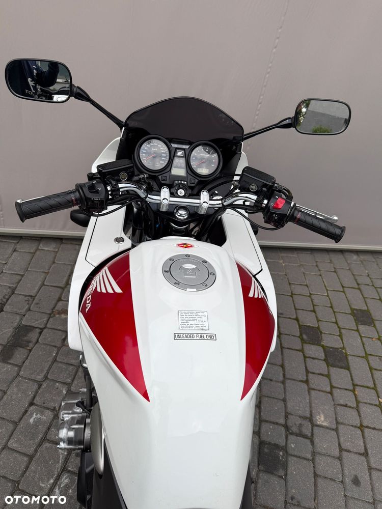 Honda CB - 22