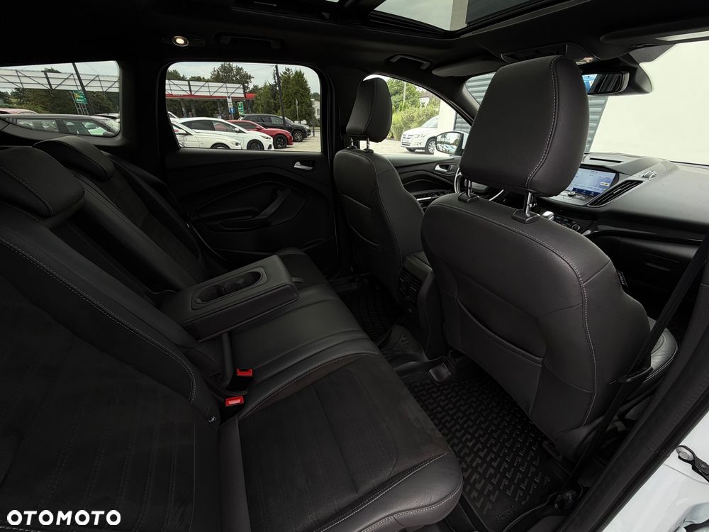 Ford Kuga 2.0 TDCi 4x4 ST-Line - 29