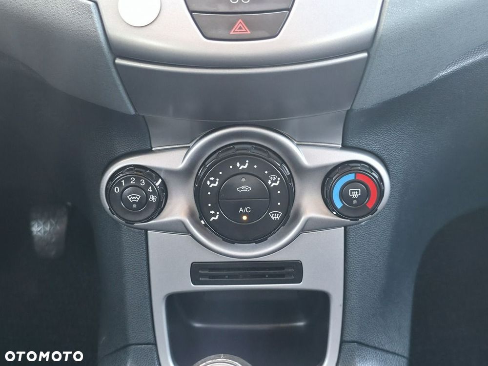 Ford Fiesta - 15