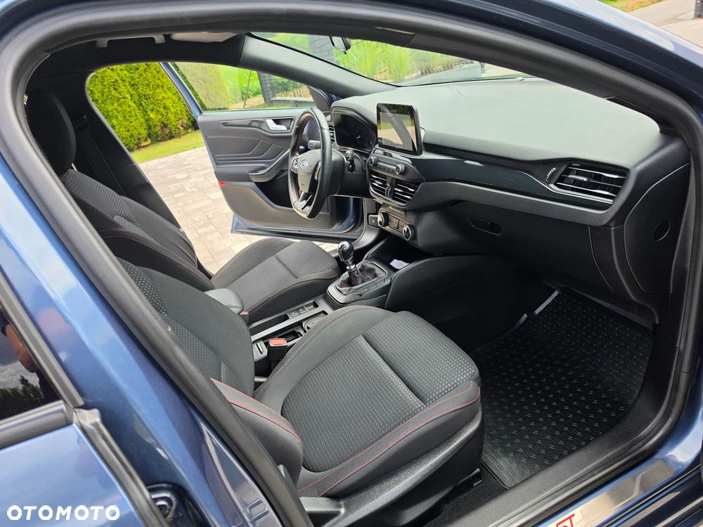 Ford Focus 1.0 EcoBoost Start-Stopp-System ST-LINE - 26