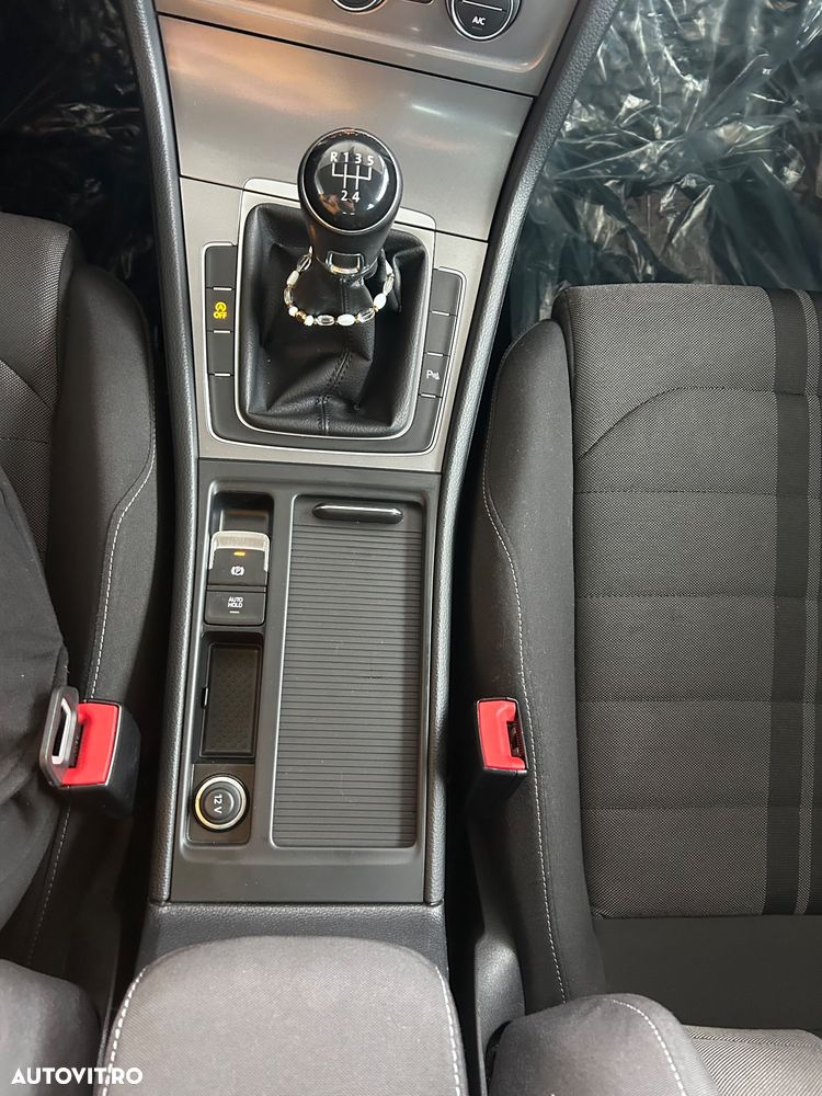 Volkswagen Golf 1.6 TDI 4Motion BlueMotion Technology Comfortline - 4