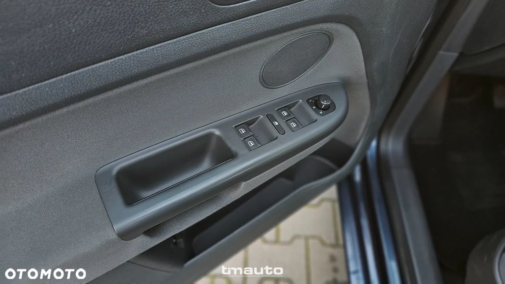 Volkswagen Golf Plus - 15