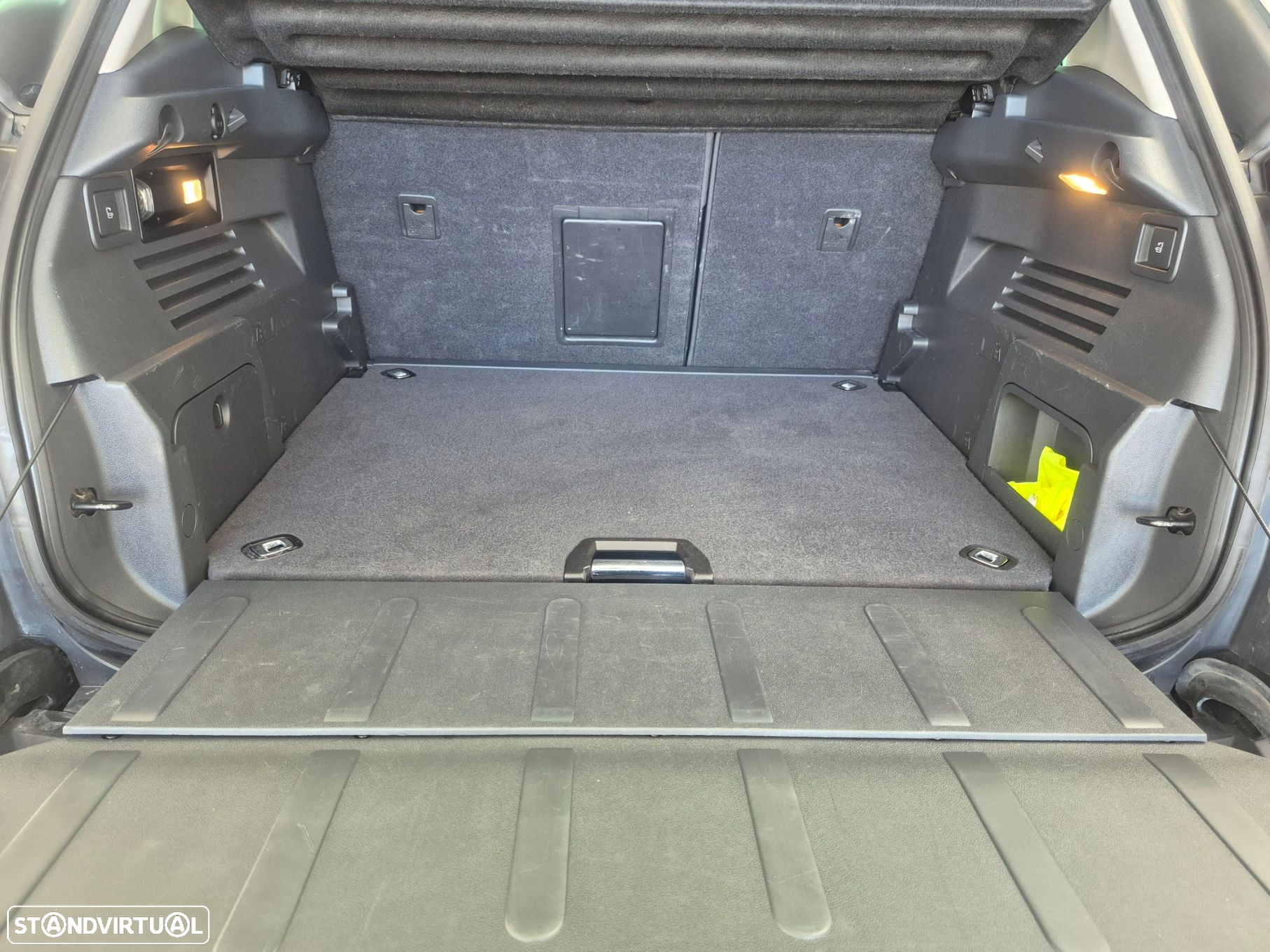 Peugeot 3008 1.6 e-HDi Active 2-Tronic - 28