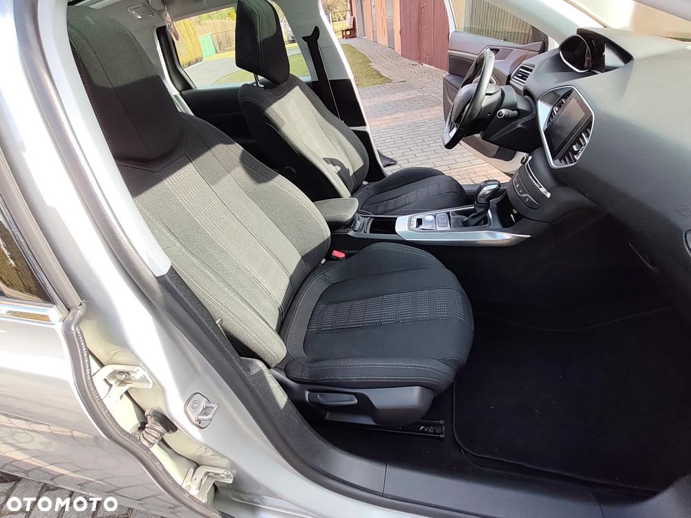 Peugeot 308 BlueHDi 150 Automatik Stop & Start Allure - 22