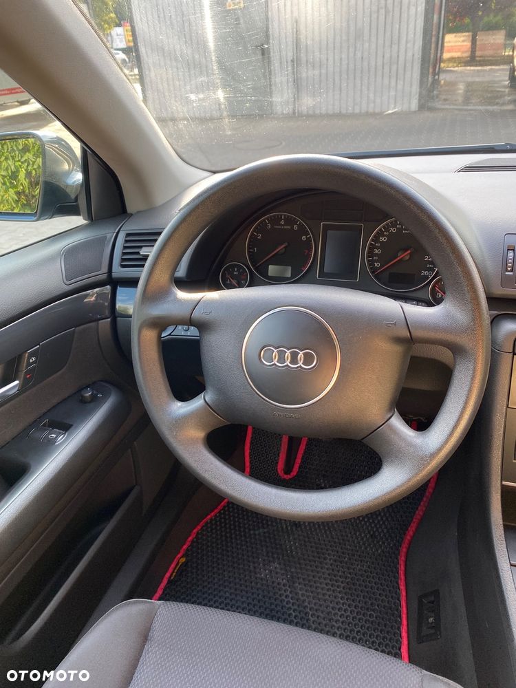 Audi A4 Limousine 1.6 - 7