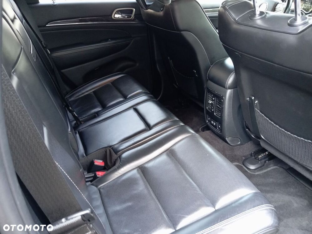 Jeep Grand Cherokee - 13