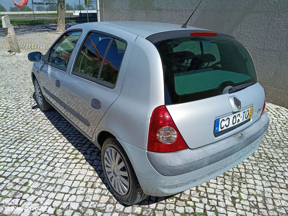 Renault Clio 1.2 16V Confort - 3
