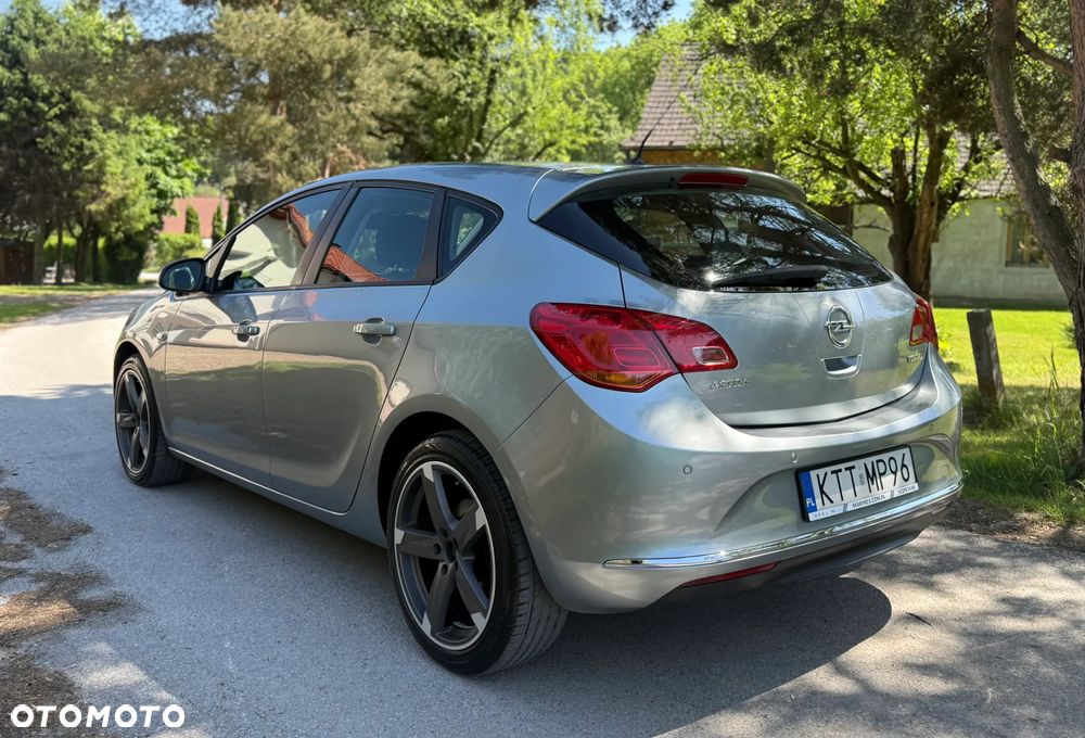 Opel Astra 1.4 Turbo - 10