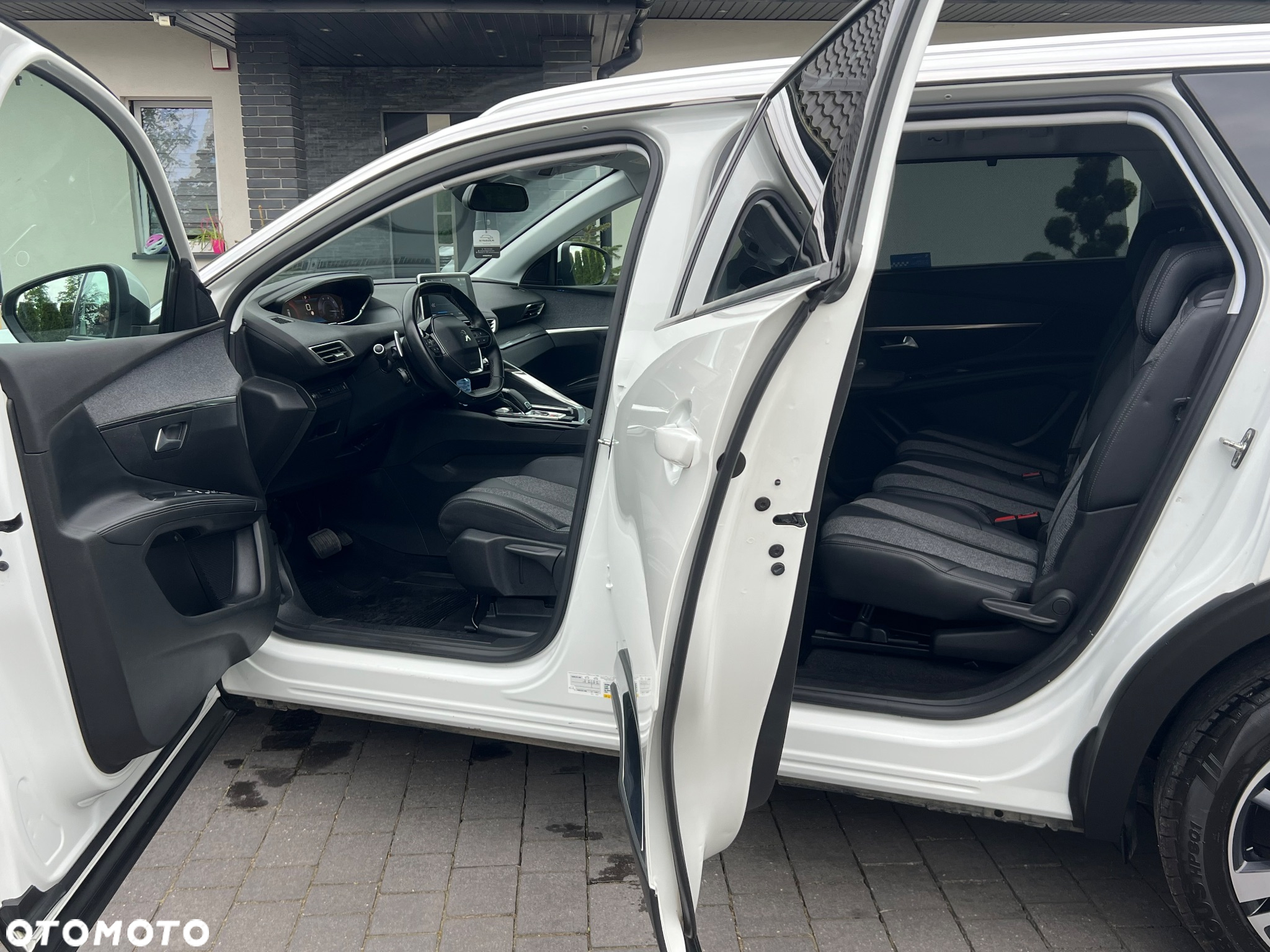 Peugeot 5008 1.5 BlueHDi Allure S&S EAT8 - 22
