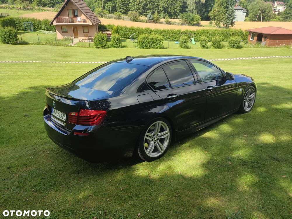 BMW Seria 5 525d xDrive - 9