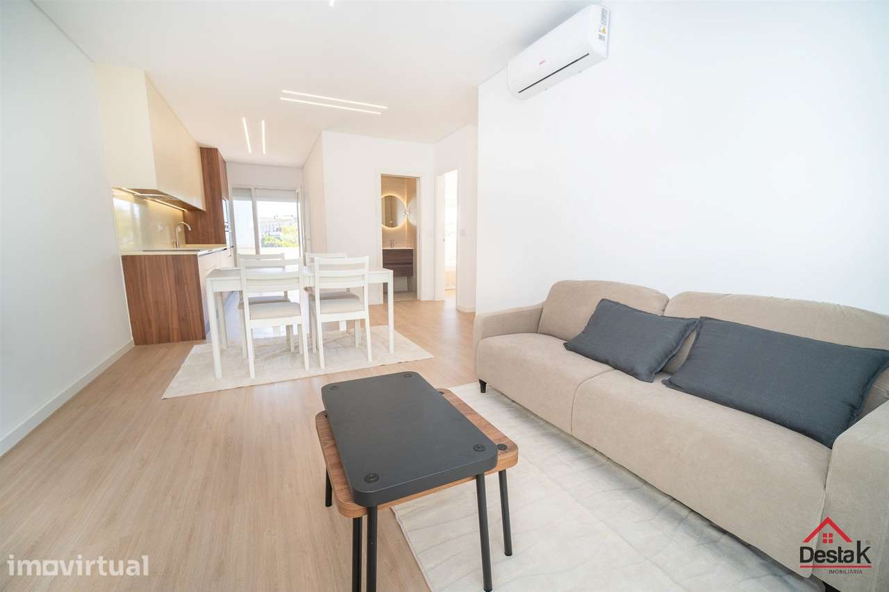 Apartamento T3 totalmente remodelado com varanda em Almada - Grande imagem: 4/31