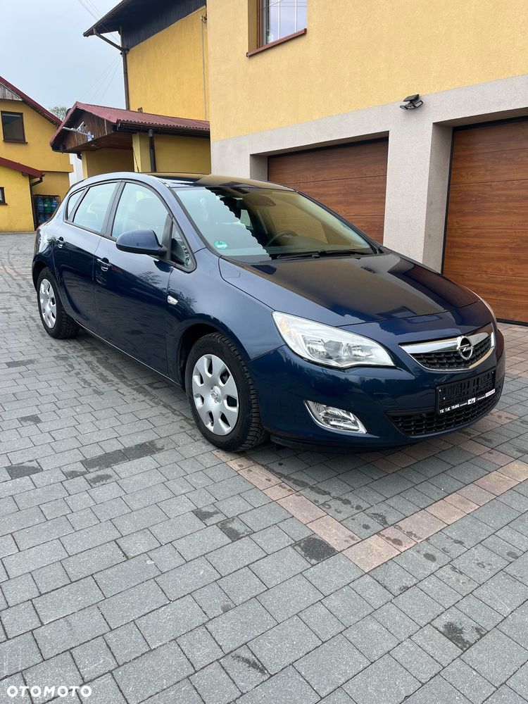 Opel Astra - 1
