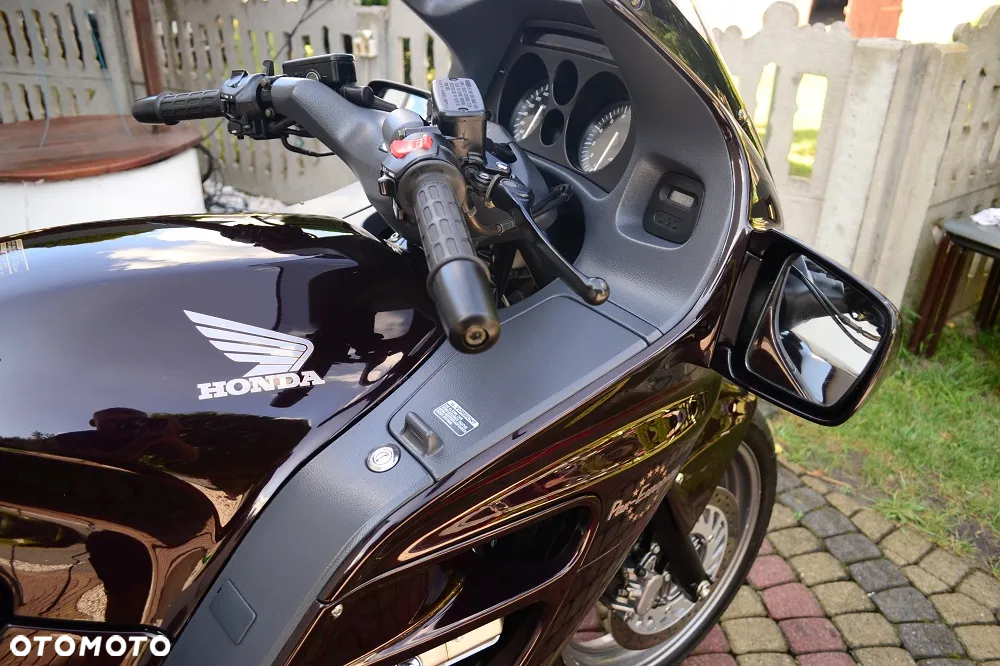 Honda ST - 7