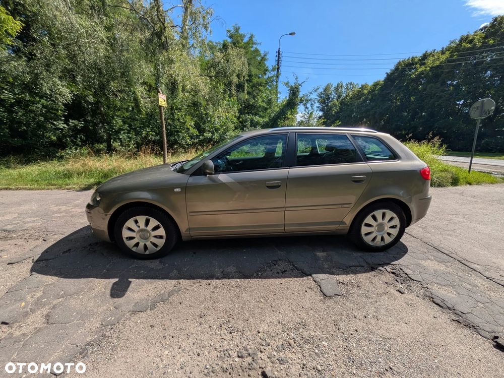 Audi A3 Sportback 1.6 FSI Ambiente - 15