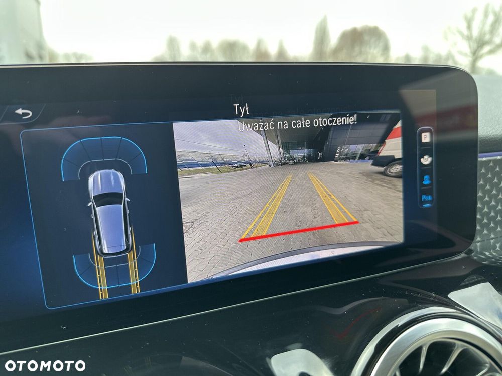 Mercedes-Benz GLB - 24