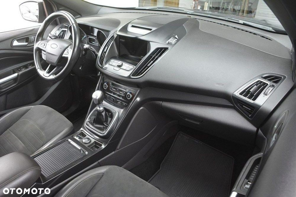 Ford Kuga 1.5 EcoBlue FWD ST-Line - 19