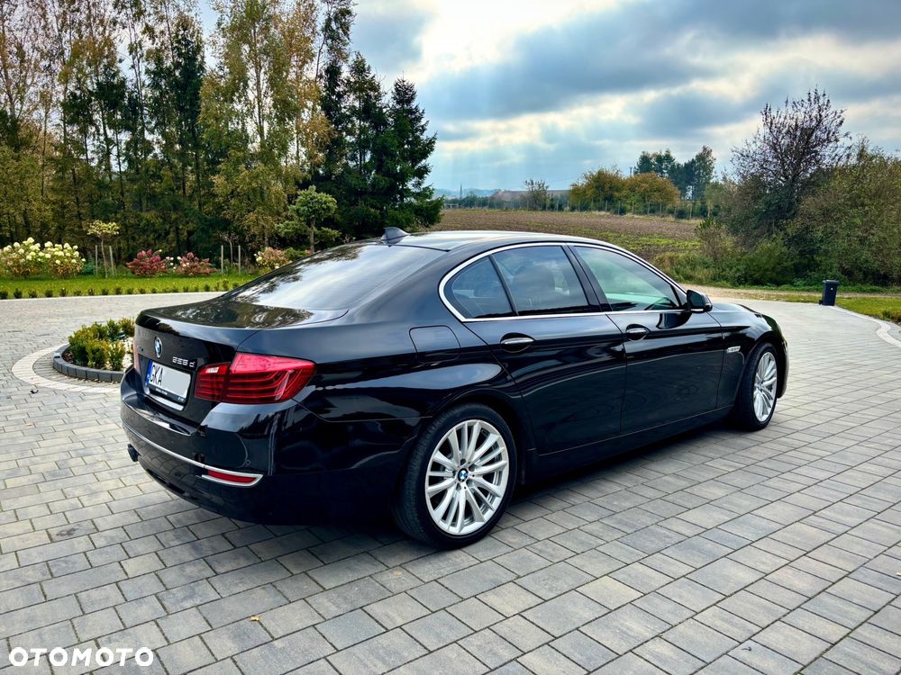 BMW Seria 5 525d xDrive Luxury Line - 11