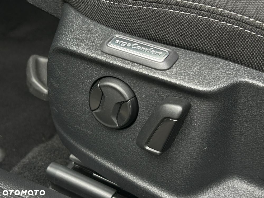Volkswagen Passat 1.5 TSI EVO Business - 35