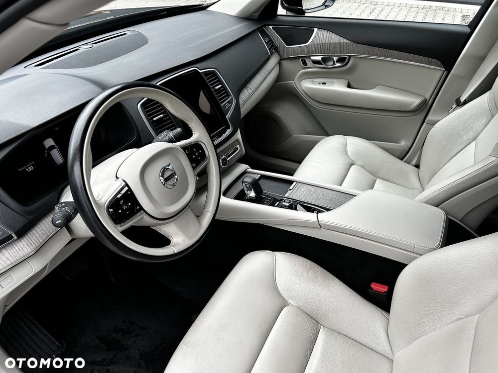 Volvo XC 90 - 11