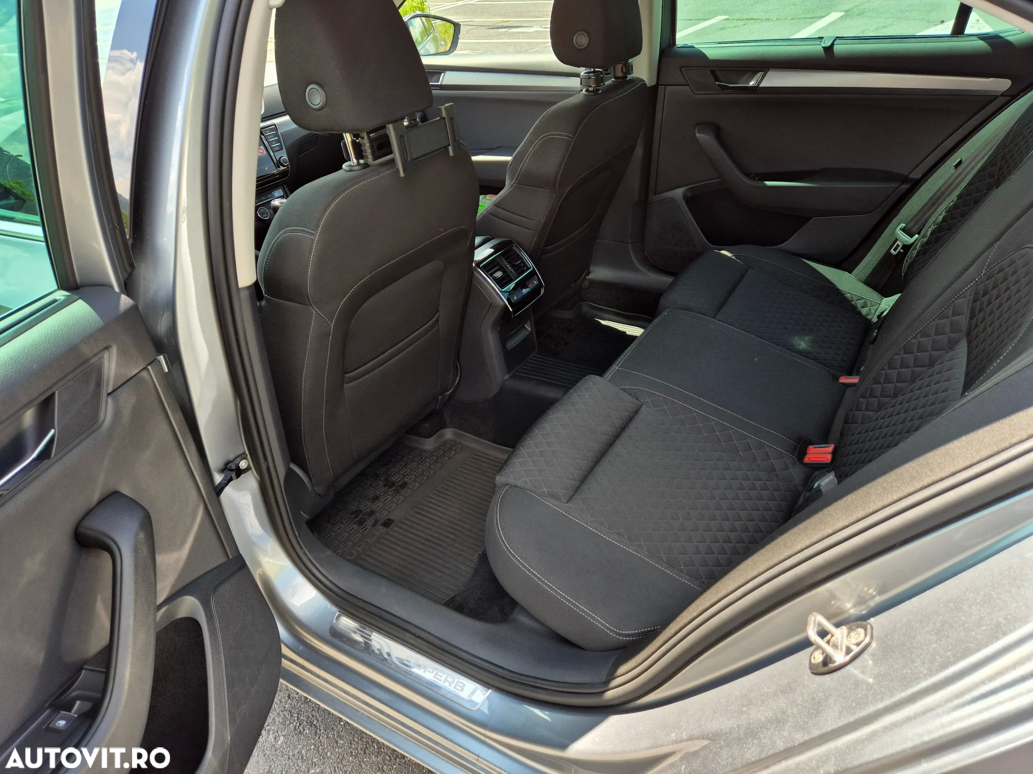 Skoda Superb 2.0 TDI DSG Style - 19