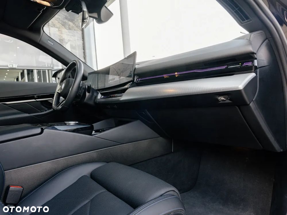 BMW Seria 5 520i - 9