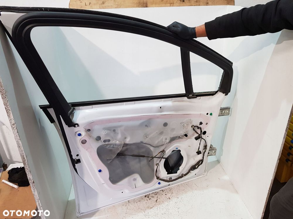 drzwi lewe lewy przód opel meriva b 15r - 15