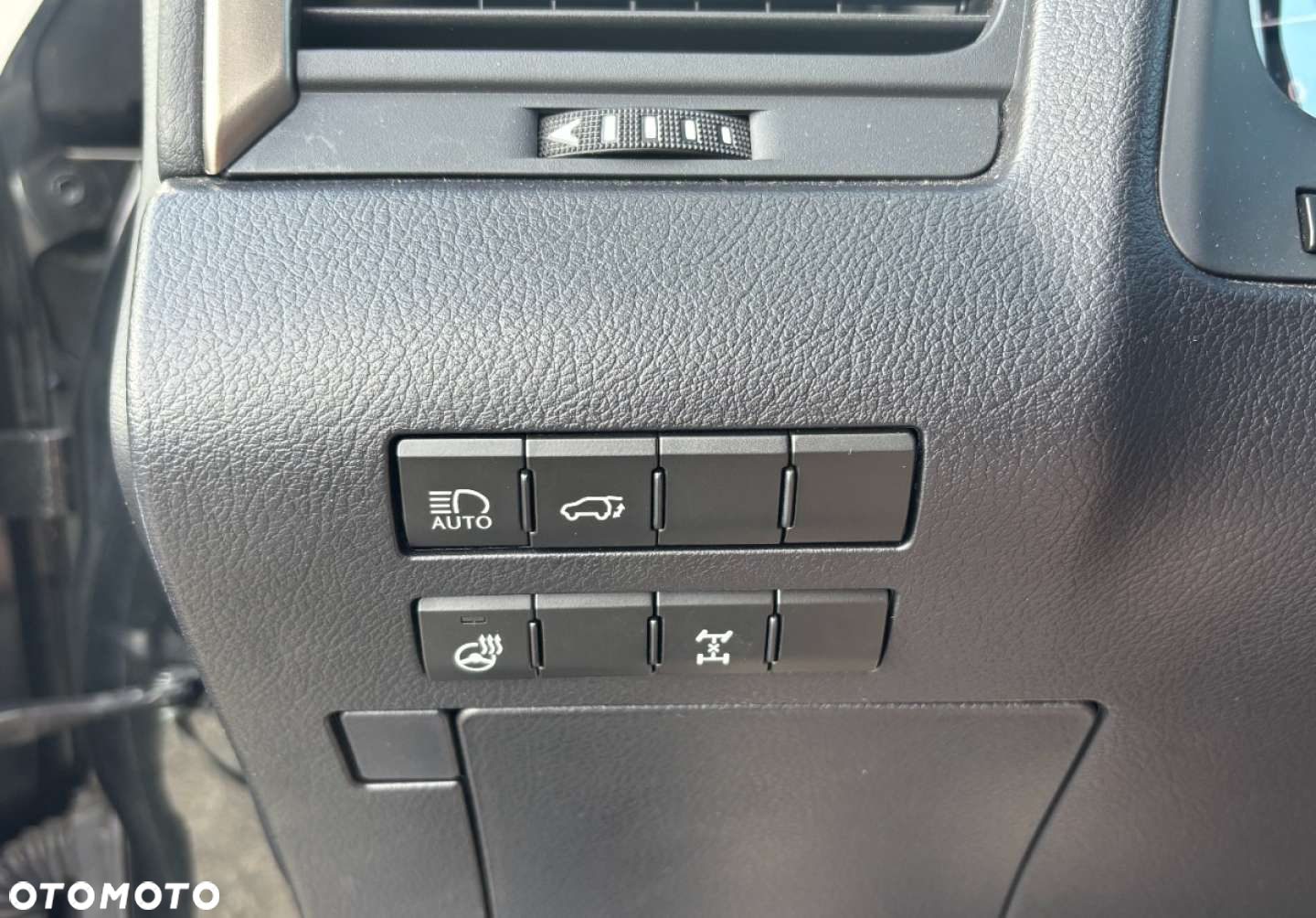 Lexus RX - 23