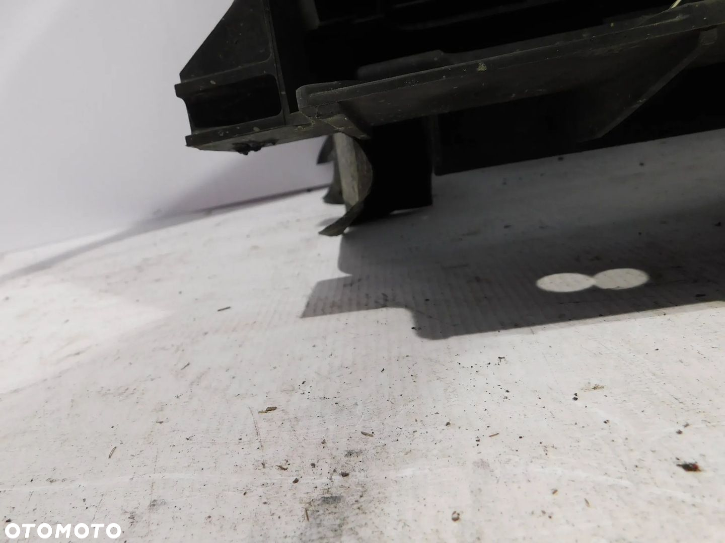 PAS PRZEDNI CHŁODNICE PAS ZAMKOWY CITOREN C4 PICASSO 1.6 16V - 7